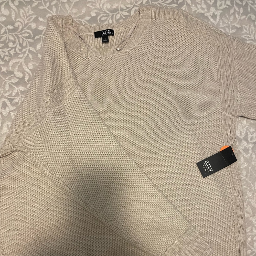 NWT. Oatmeal Heather, Petite, Sweater. Size XL.